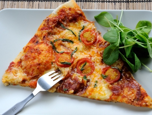 Pizza med dinkel, dinkelpizza, gi-pizza Pizza med dinkel, dinkelpizza, gi-pizza